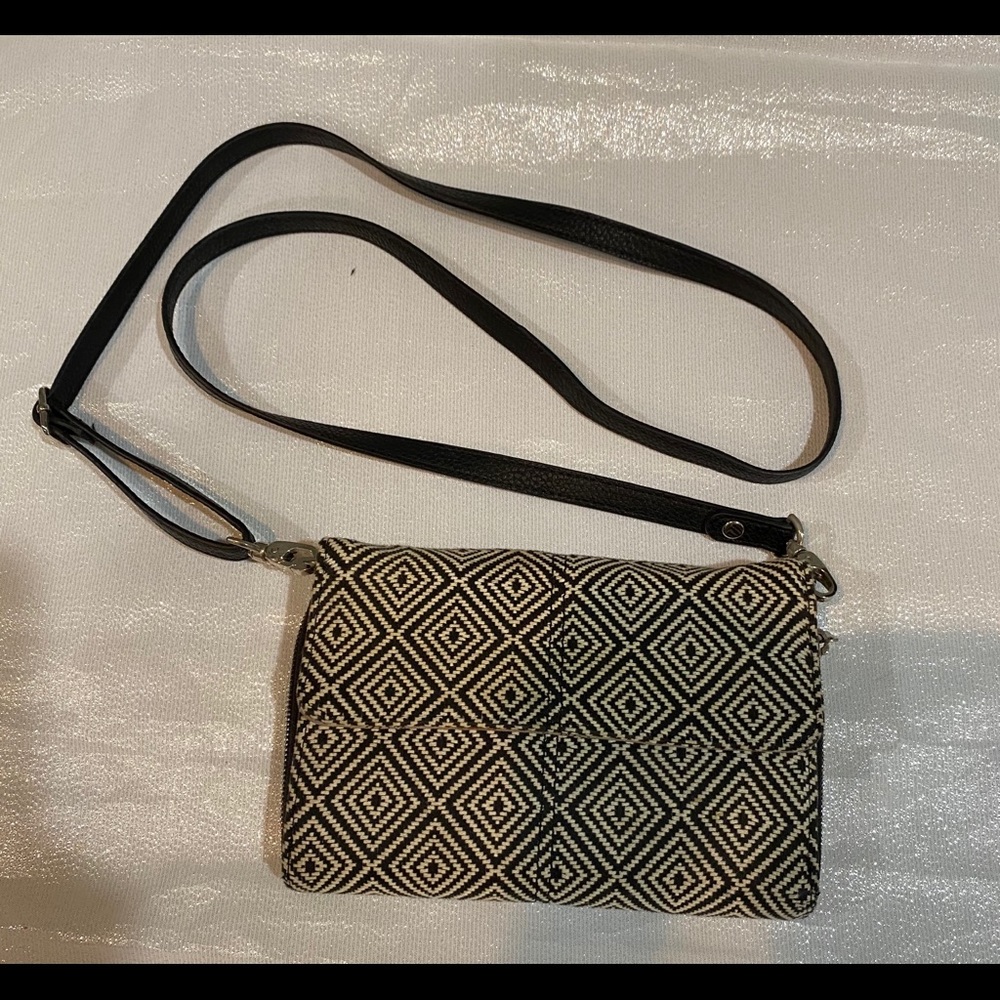 Thirty One Jewell Crossbody purse
